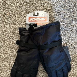 Black Winter Gloves